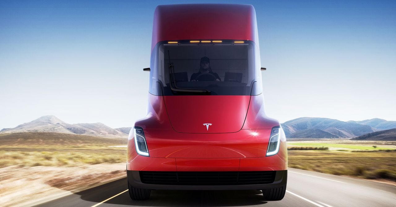 Tesla Semi na autostradzie